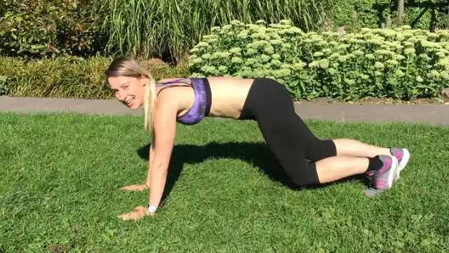 Abdominal workout demonstration in Bristol